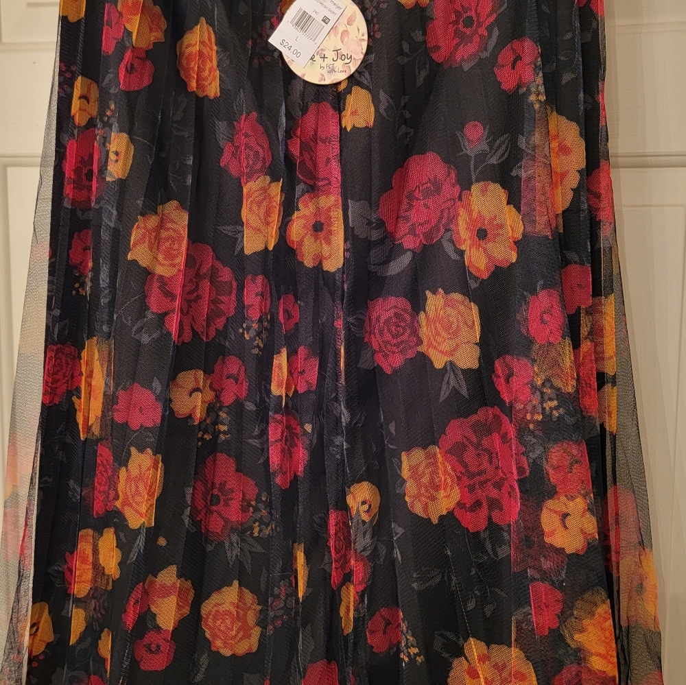 Women's Skirt by Love& Joy size Lg